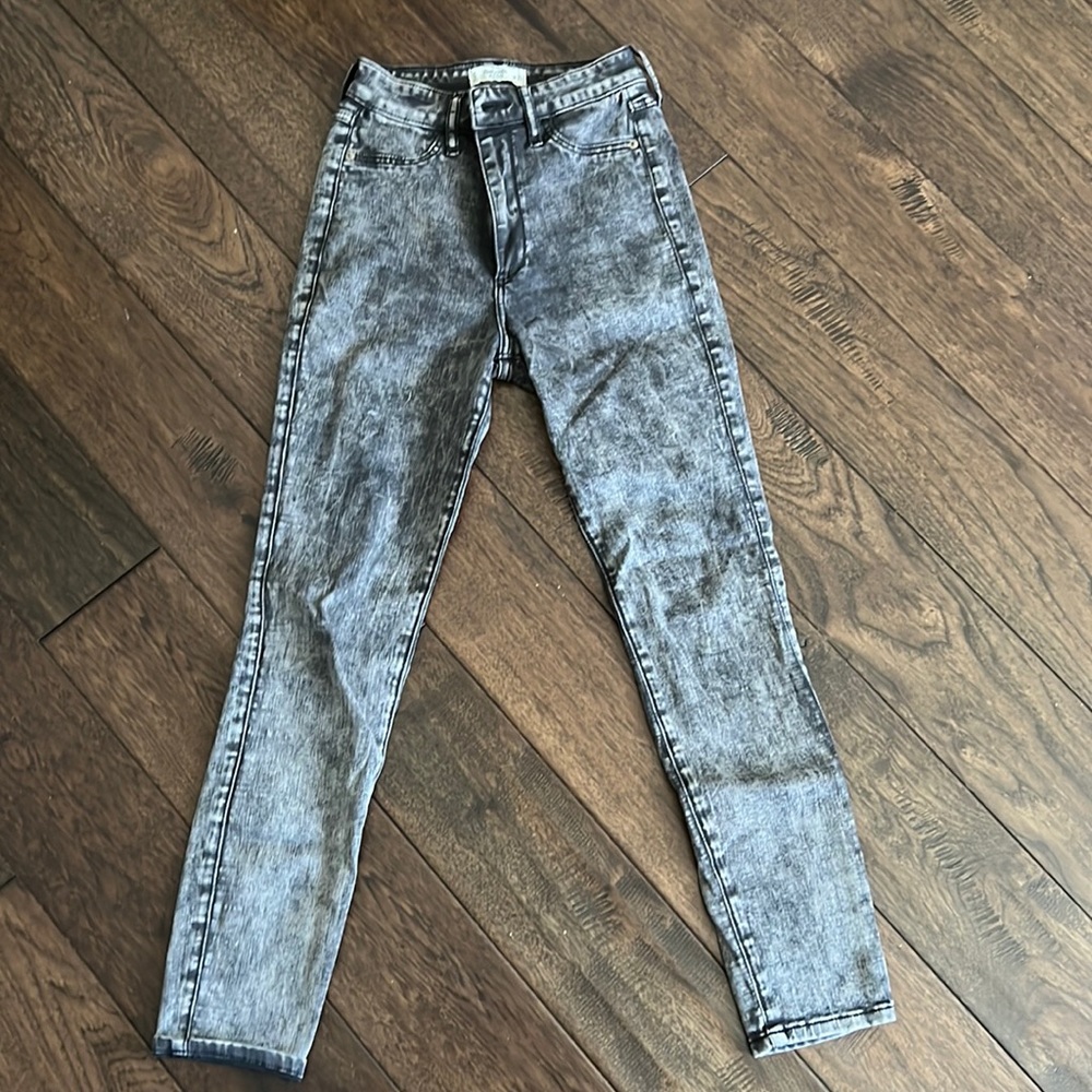 acid wash jeans/jeggings